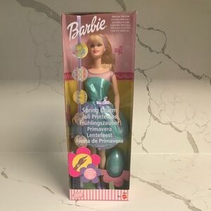 Mattel Vintage Special Edition Spring Charm Barbie 2001 NIB Easter Edition